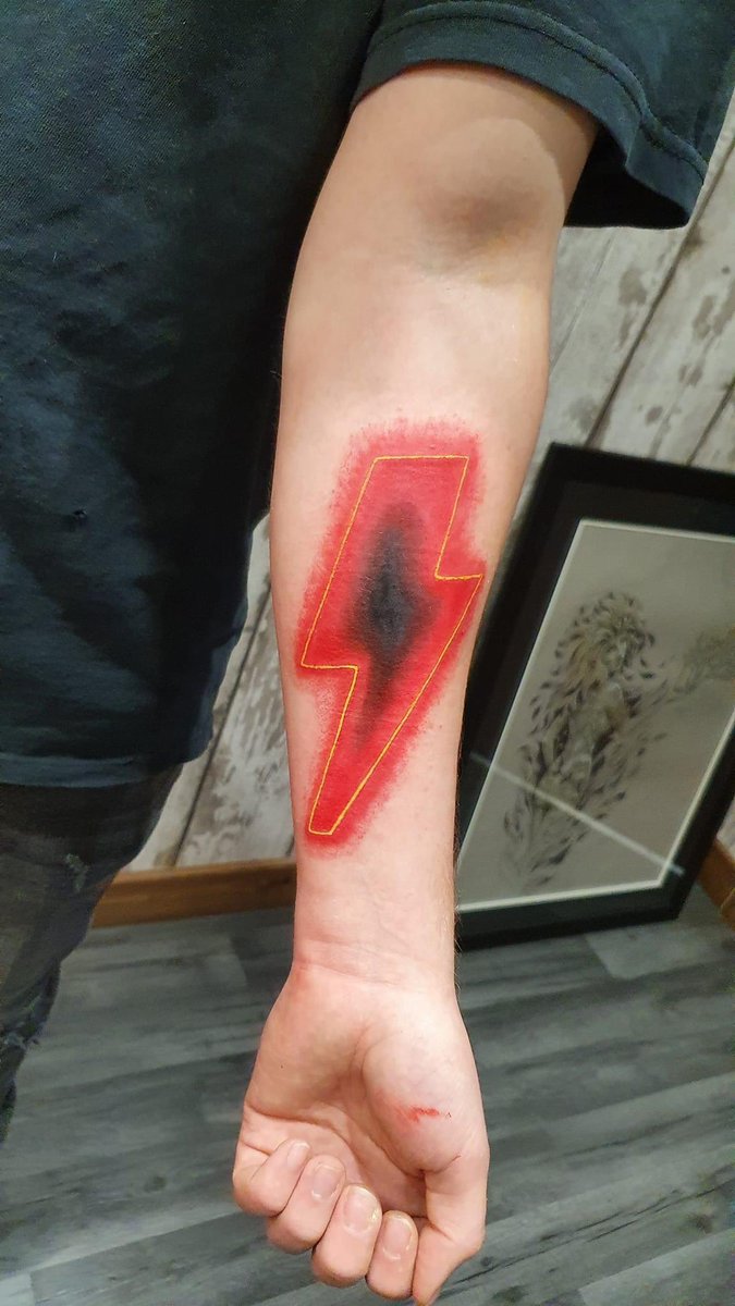 badactressband's tweet photo. Check it out! Tommy’s new AC/DC tattoo by Tattoos by Marley. ⚡️

Show us your ink!😎

#badactress #badactressband #scottishrockmusic #glammusic #glamrockers #hairmetalbands #sleazerockers #nwocr #newwaveofclassicrock #emergingrockbands #guyswithlonghairandtattoos https://t.co/ZbGv3AW1Gf