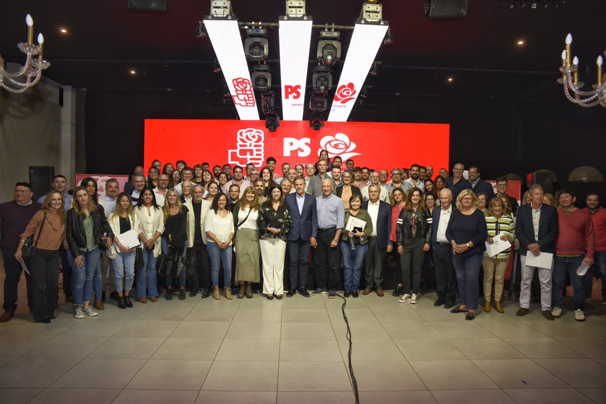 mlauramondino's tweet photo. En un encuentro organizado por el Foro de Autoridades Locales del @pssantafe 🌹 debatimos con intendentes, presidentes/as y miembros de comisiones comunales, legisladores, funcionarios/as y concejales/as socialistas sobre #autonomíasmunicipales

#SantaFe https://t.co/U3bea9b0Zl