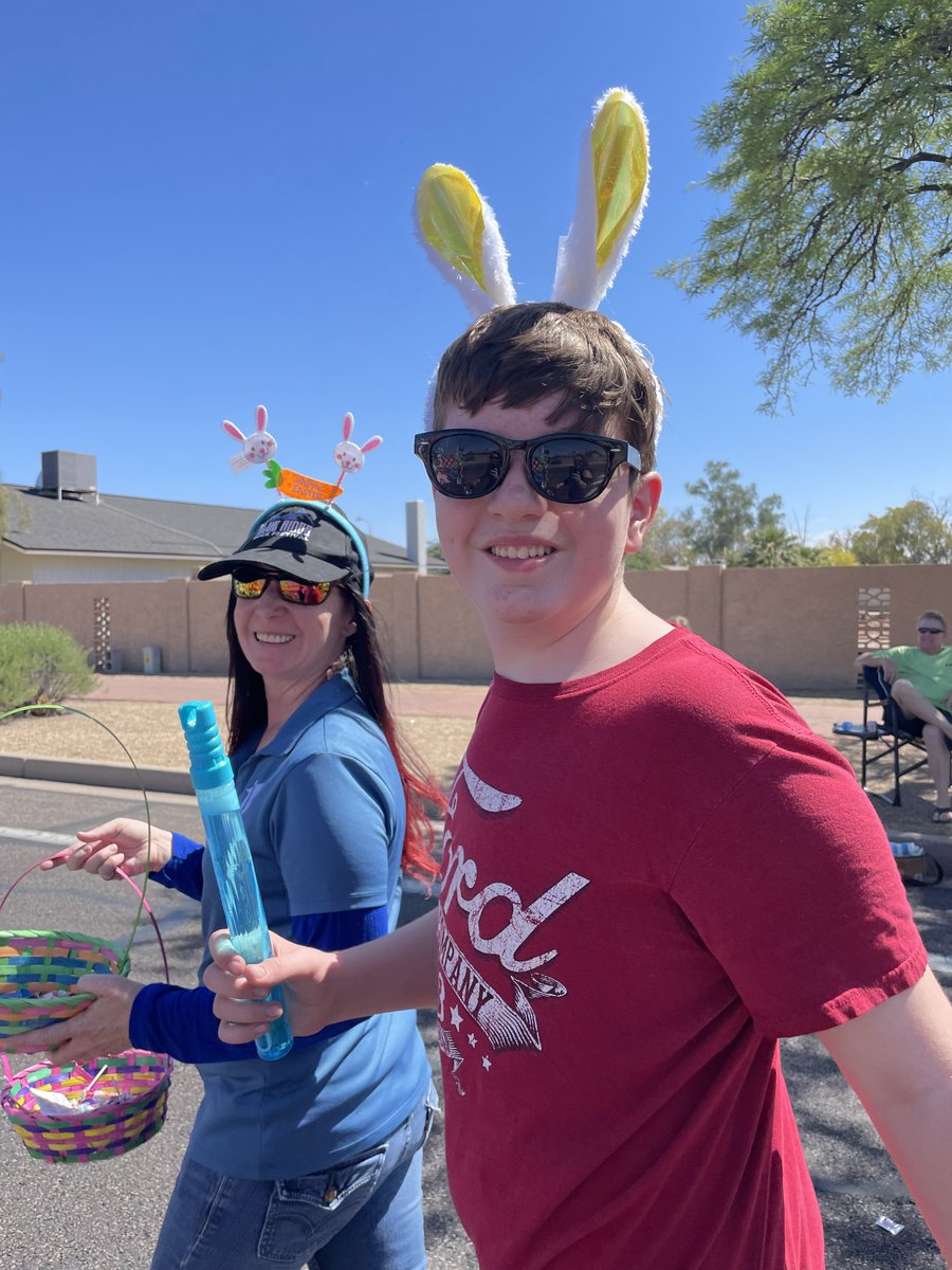 We were proud to return as the Grand Sponsor of the @KiwanisAhwatukee Annual  Easter Parade and Spring Fling again this year after a two year break from the parade.  We are happy to see the tradition return, thank you to everyone that came out to participate.