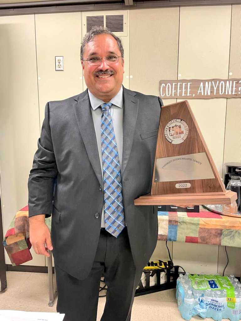 Arredondo_CHS's tweet photo. A bit of CHS History:
Since 2006-07 (Mr. Rosales's 1st year as head director) Symphonic Band has earned nothing but 1's on stage and in sight-reading. Wow!

We are deeply grateful for Mr. Rosales, his team, and the excellence our students have maintained under his leadership! https://t.co/tntxbnxPMK