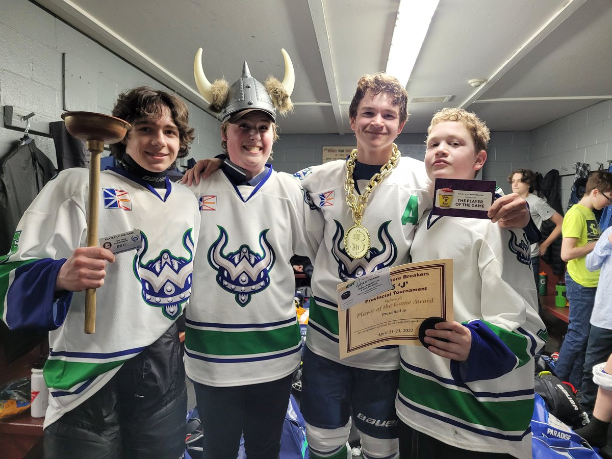 First game of @HkyNL Provincials has Warriors coming away with a W! Congratulations to Tournament POG Brayden Hodder,<a href="/CojonesTacos/">Cojones Tacos & Tequila</a> Warrior of the Game Matthew Evans, earning <a href="/customedgenl/">Custom Edge Pro Shop</a> Golden Plunger Matthew Gillingham and Karter Walsh was <a href="/boosterjuice/">Booster Juice</a> 'Money'! @PmhaWarriors