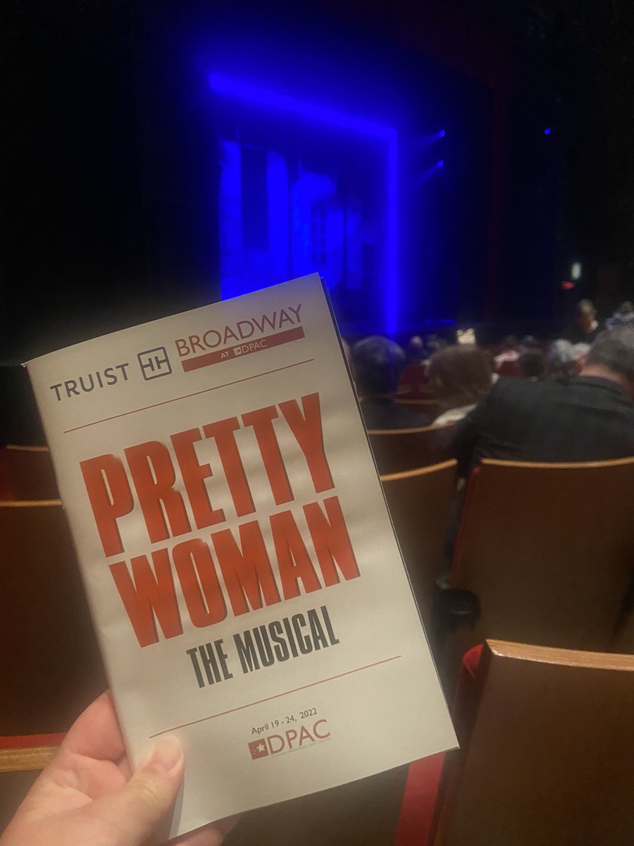 mathteachholbs's tweet image. A musical on a school night?!? Excited to see this for the first time with @Raisselynn