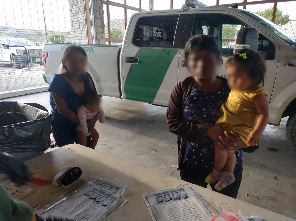 nbpc2509's tweet photo. BIG BEND AGENTS HAVE BIG HEARTS:
Four month old and one year old found two day hike from border by Marfa #BorderPatrolAgents.  Presidio Agents find seven year old by herself.  Agents donate coloring supplies and she turns out to be quite the artist.   #BigBend #BorderPatrol https://t.co/R9e7eoStyM