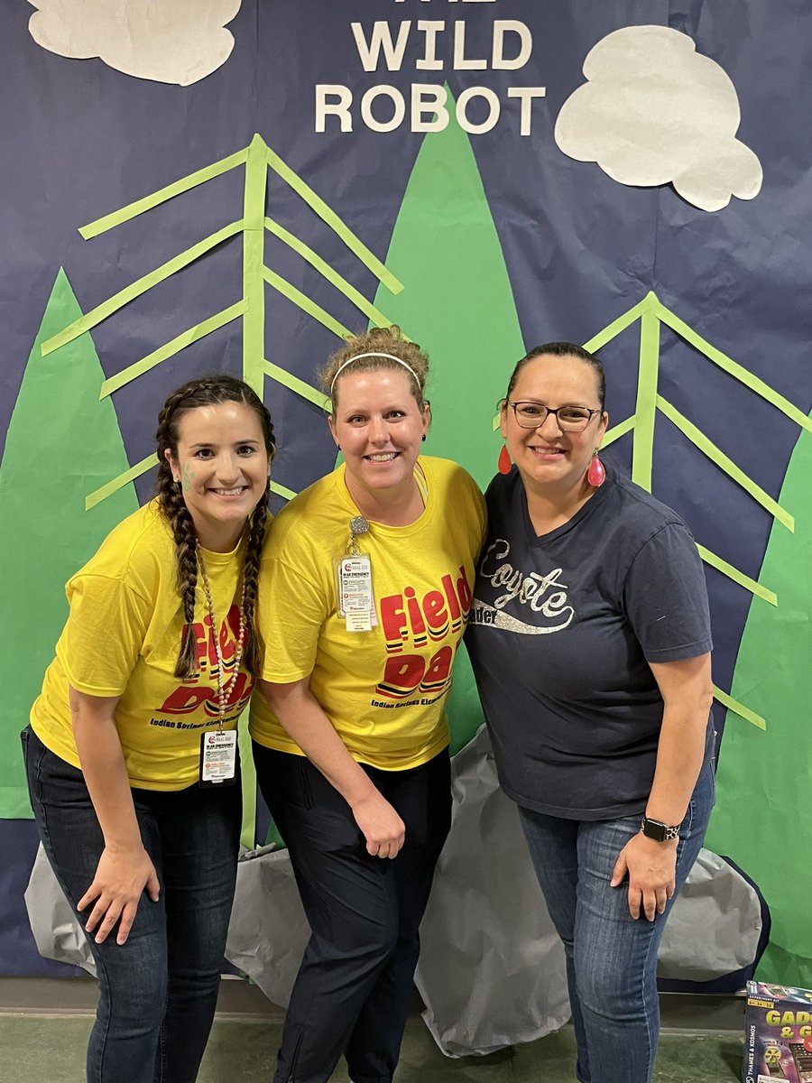 The ISES Coyotes came together tonight to celebrate literacy and The Wild Robot! The leadership displayed by the 5th graders as they served their school made my heart smile. Fifth grade team… FABULOUS!!! <a href="/emilybCISD/">Emily Bedwell</a> <a href="/JolynCaddell/">Jolyn Caddell</a> <a href="/MaryStults_ISES/">ISES.Principal</a> <a href="/JodyRathkeAP/">Jody Rathke-ISES</a> <a href="/TXLoneStarTeach/">Ashley Ramirez</a>