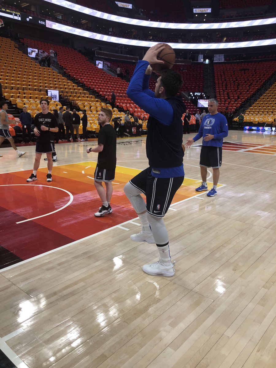 Luka takes the floor. How he feels over the next 10 min could determine whether we see him game 3 ⁦⁦<a href="/fox13/">FOX 13 News Utah</a>⁩