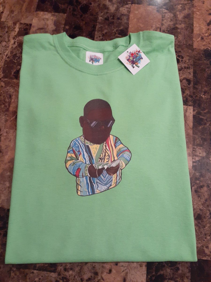 hiphopcitystore's tweet photo. #NewMerch🚨 #FlyGear✈
BIGGIE BIGGIE BIGGIE
Can't U See some how these Tees
Just Hypnotize Me...
Go Get Um Today!!!
#FF👉 @HIPHOPCITYSTORE
#FF👉 @BIGCITY414
https://t.co/bEDtrwv0DO
#Biggie #Big #BiggieSmalls #NotoriousBig #Badboy #Nyc
#HipHop #Rap #Fresh #Dope
#Fire #Hot🔥 #Tees https://t.co/4jPNaTDWjV