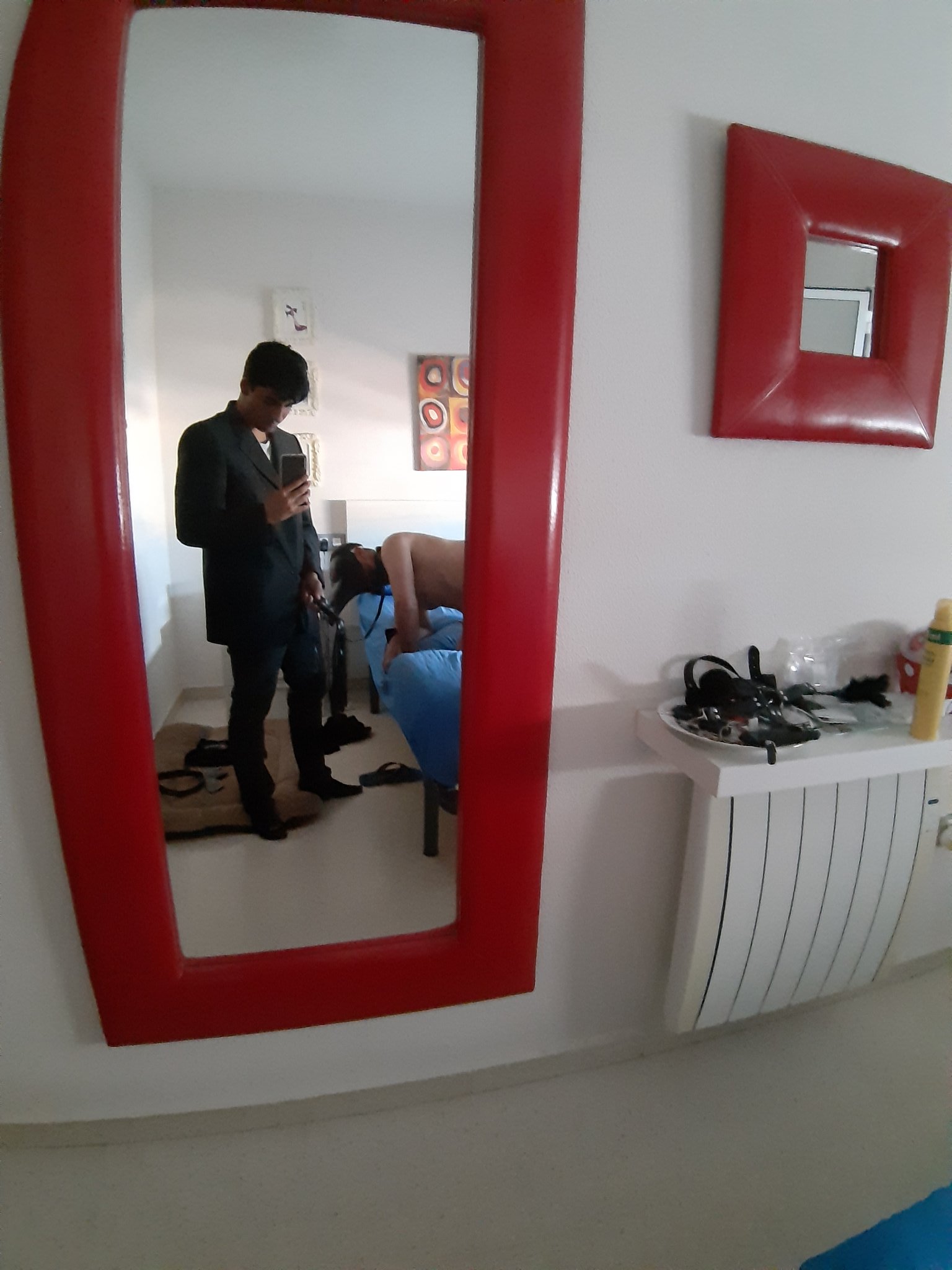 2 pic. Hoy tenía sesión de BDSM con un sumiso de Cádiz... Espero ir a Madrid y tener más sesiones bdsm