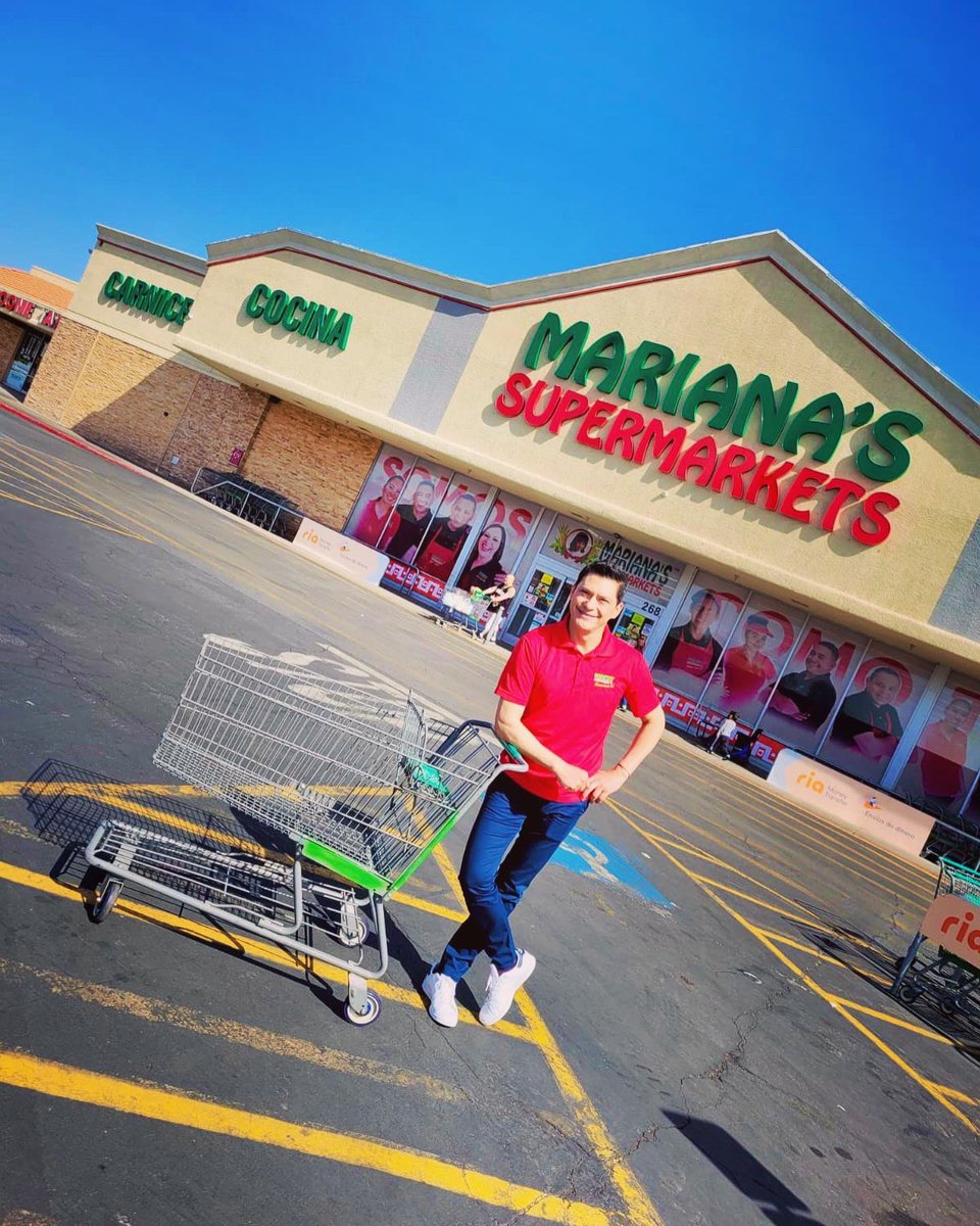 graphicka_'s tweet photo. @juanbarragantv always a pleasure working with you. #LatinoMarketing #BilingualAgency #MarianasMarkets #SomosComoTu https://t.co/T2t3BND8YC