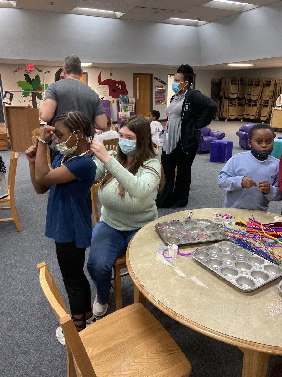 Halpin_coachCCS's tweet photo. 3rd grade Mini Society citizens at Parker have been producing “goods” to sell tomorrow at a school wide market day. A huge shout out to CHS students who have been working alongside s’s all wk. ⁦@clintondalesch⁩ ⁦⁦@shannonking22 @Luvmydragons⁩ https://t.co/Qz3u2PLNUm