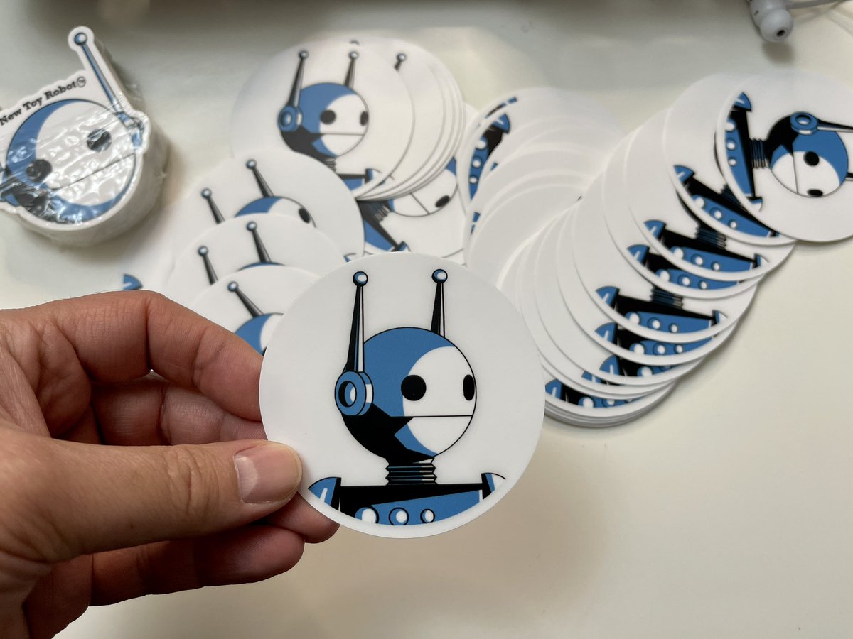 RealMFrancis's tweet image. Next batch of stickers are here! #newtoyrobot #stickers