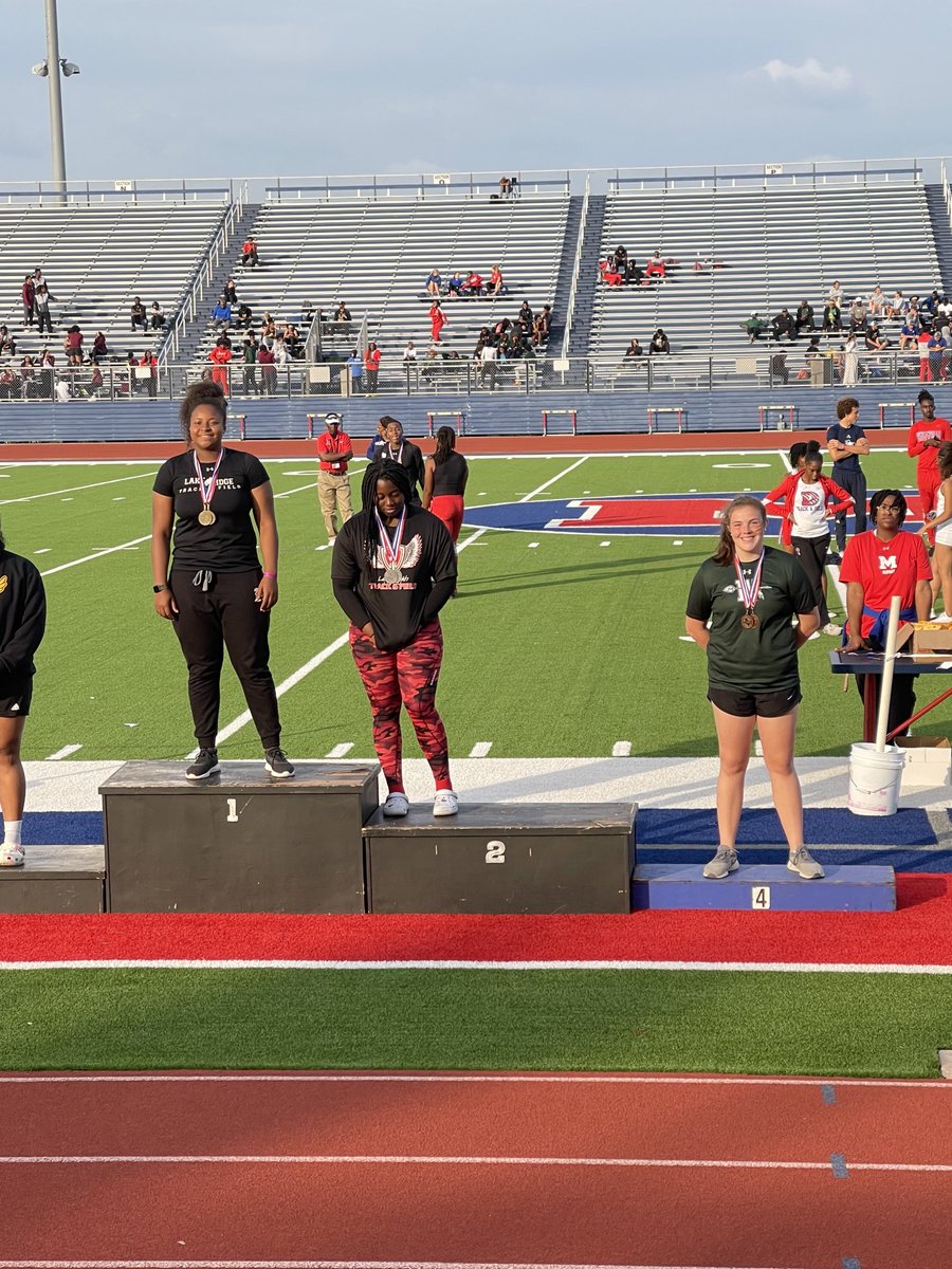 Waxgirlstrack's tweet image. Shot medal ceremony