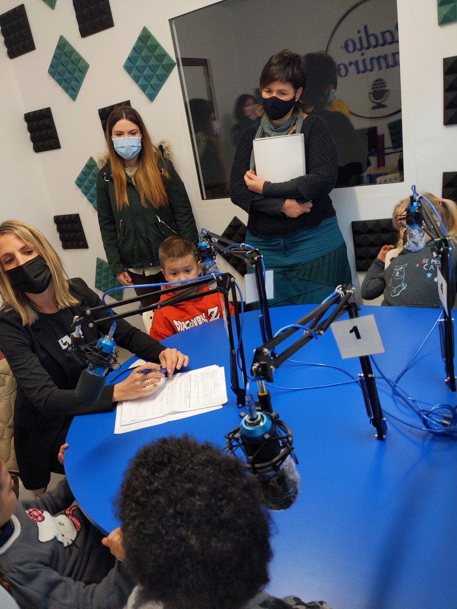 LauSalanova's tweet photo. Terminan las estancias formativas del #mirayactúa. Como siempre, un placer. Gracias por vuestra acogida @CPRamiroSolans #neurociencia #librecirculación #medioambiente #radio https://t.co/5MY5lPBGg1