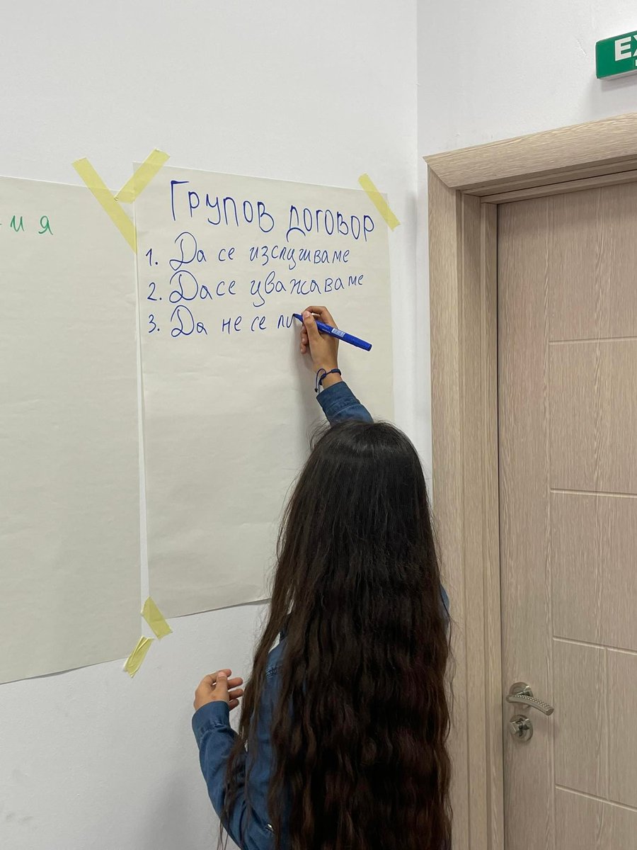 Plovdiv2019's tweet photo. ✏️ The first training on the topic "Development of local communities and overcoming negative stereotypes" was held on 18&amp;19.04 at the Educational Center in #Stolipinovo. Stay tuned for the final results soon, and follow the work of the club "Informed today, responsible tomorrow" https://t.co/tbK2sUCzq4