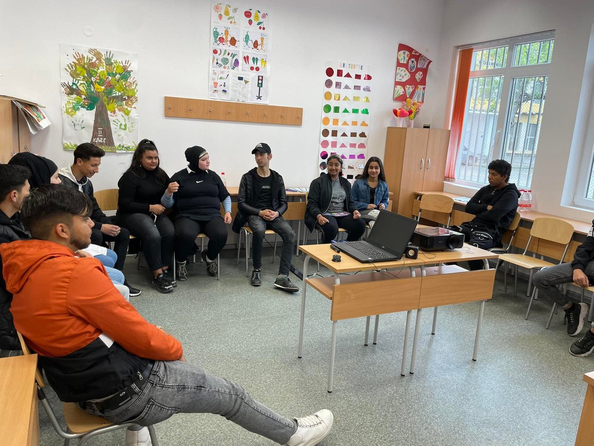 Plovdiv2019's tweet photo. ✏️ The first training on the topic "Development of local communities and overcoming negative stereotypes" was held on 18&amp;19.04 at the Educational Center in #Stolipinovo. Stay tuned for the final results soon, and follow the work of the club "Informed today, responsible tomorrow" https://t.co/tbK2sUCzq4