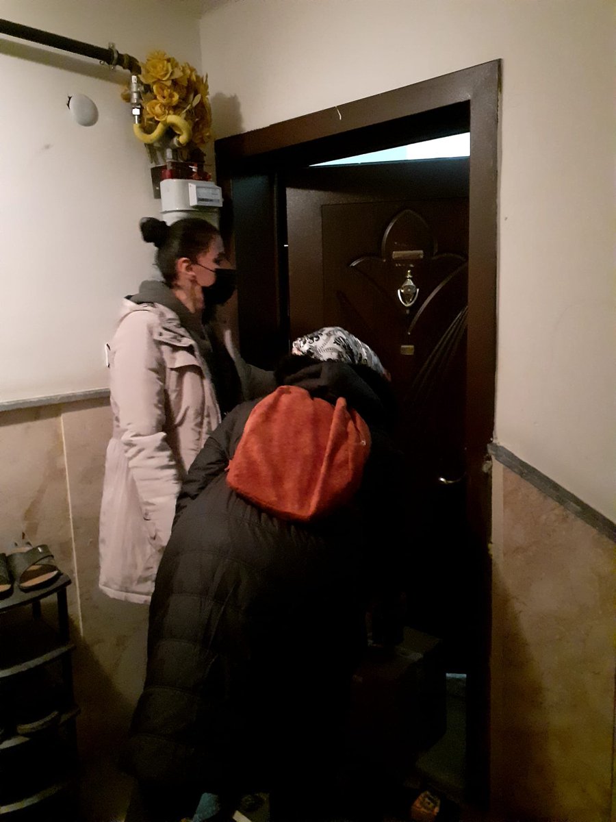 besikkayama's tweet photo. @besikkayama olarak Ramazan kolilerini ihtiyaç sahibi vatandaşlarımıza dağıttık..
Gönüllere dokunmaya devam ediyoruz..
@RTErdogan 
@hakanhanozcan 
@Fatih__Bildik 
@akaltindag https://t.co/wujEEESjMM