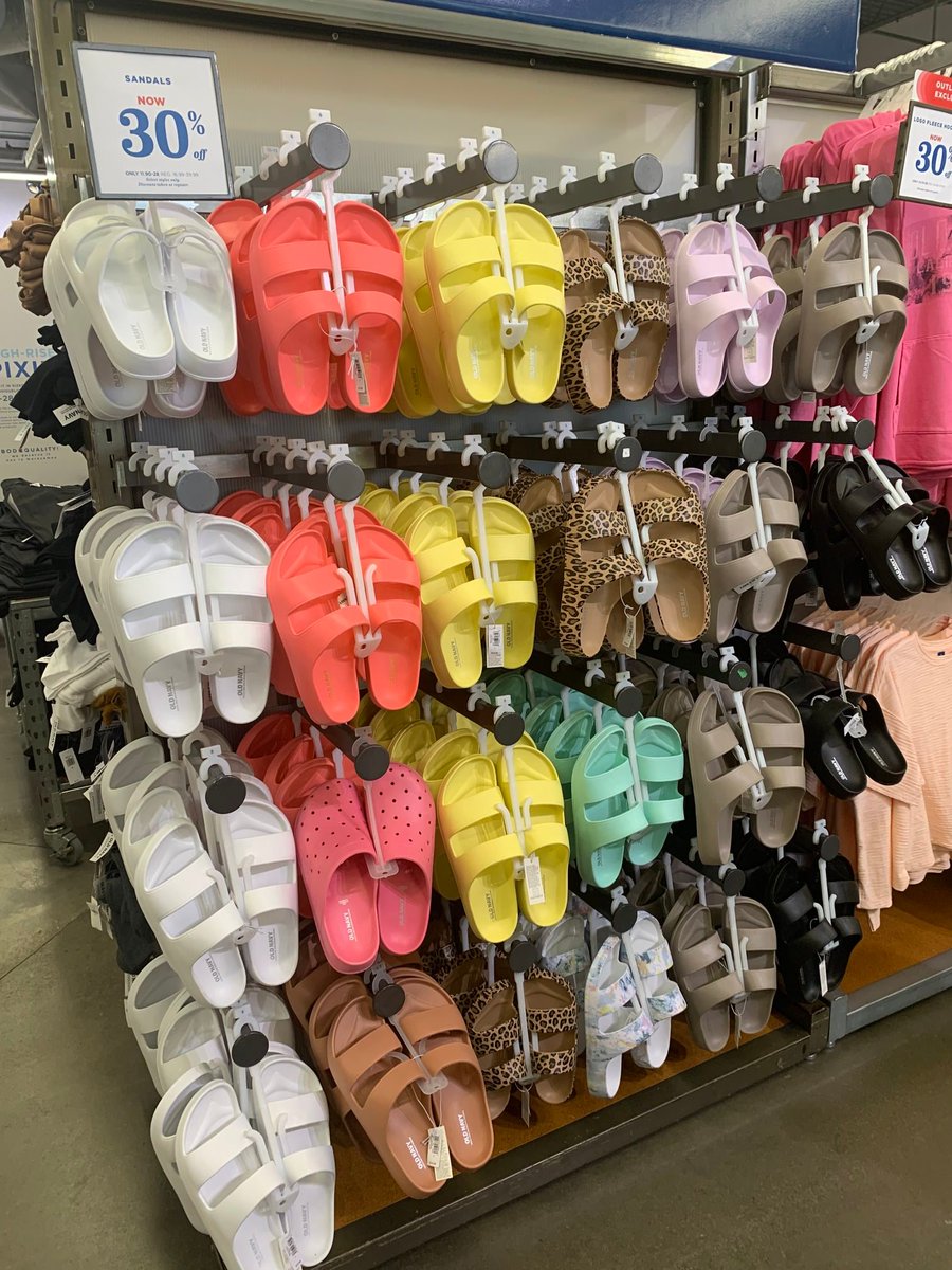 LBVFS's tweet photo. The heat is on and it is time to get out and enjoy the indoor/outdoor activities. Stop in @OldNavy Outlet #LBVFS and pick up your sunwear, funwear today. Sale going on now up to 60% Off. All sales are subject to change. https://t.co/urI0LevT65