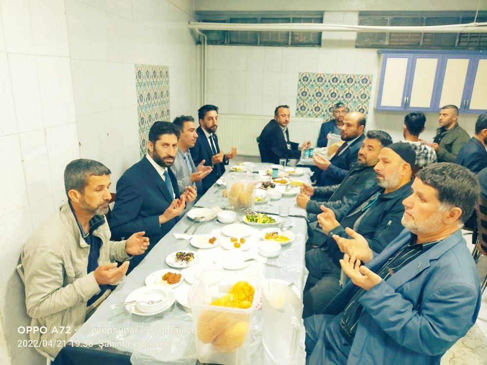 Yeniden Refah Partisi Şahinbey teşkilatı Kur'an'ı kerim kursu iftar programı