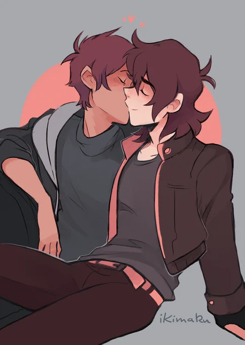kisses! ❤️💙 