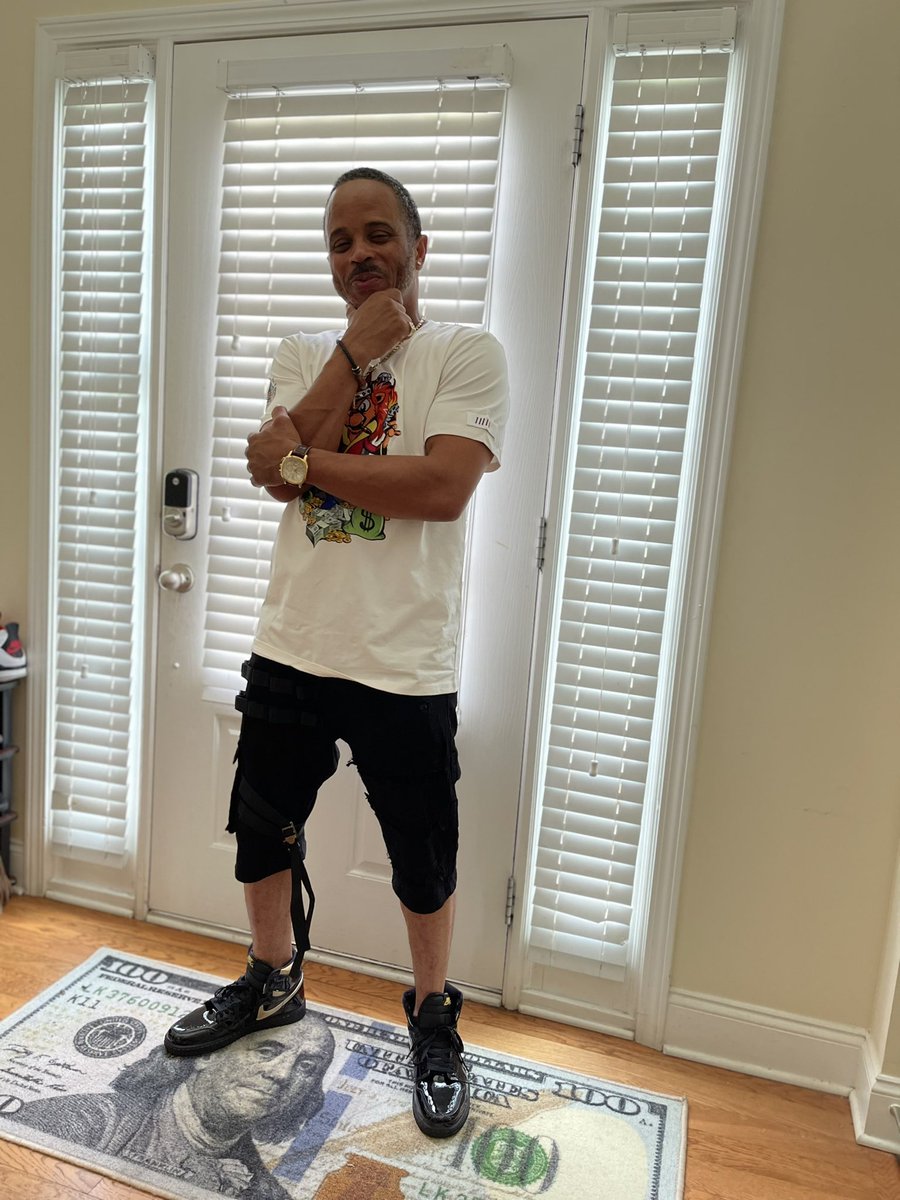 4everboujee_'s tweet photo. My fathers birthday is today! He hasn’t aged a bit… just his name went from “Dude to PawPaw” 😂💙 #myoldman #realgang #taurusseason♉️ #hisfirstborn
Ps I dressed him😂 I want him to put his Dior shit I got him ON 🙌🏽🙌🏽 https://t.co/J2F9D4p1yt