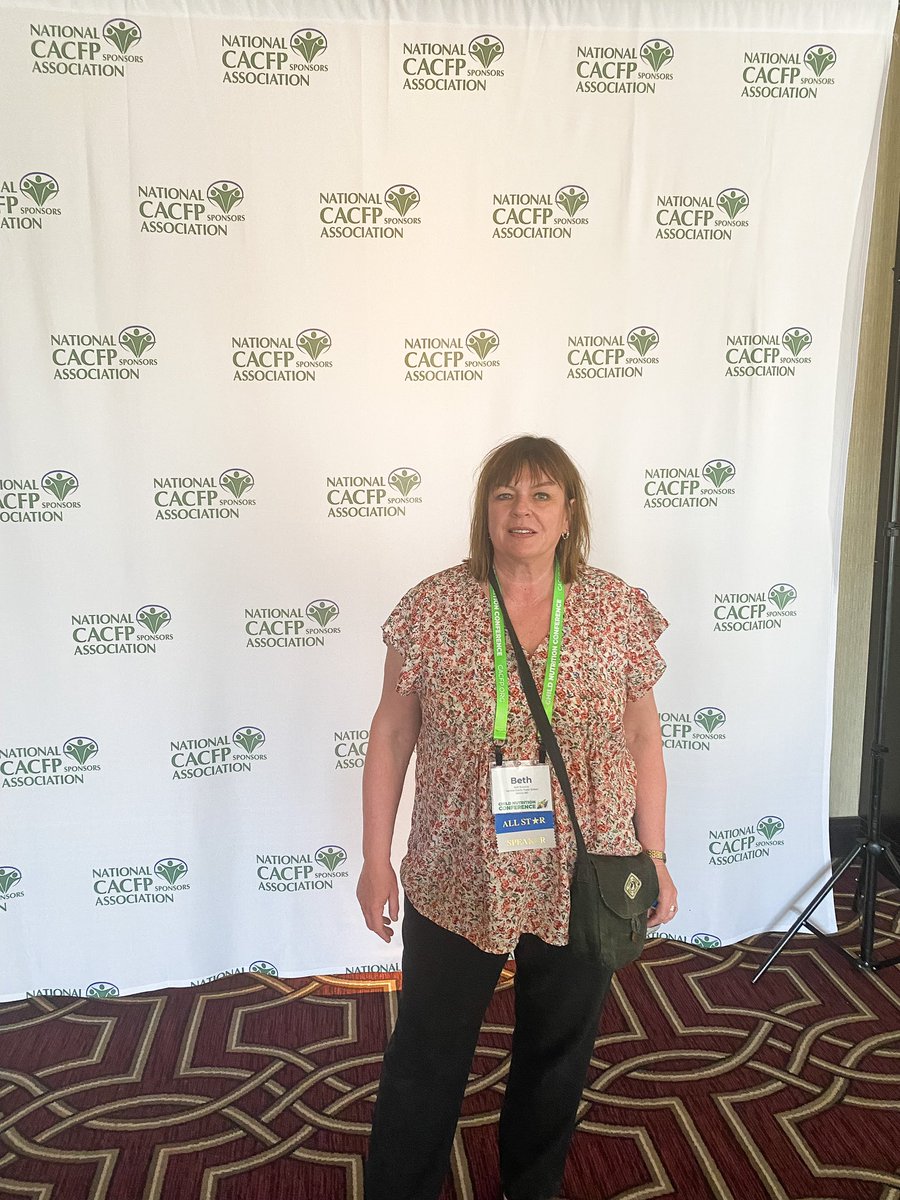 FeedingCaroline's tweet photo. Supervisor of Food Services, Beth Brewster, made the trip to NOLA this week for the National Child Nutrition Conference! Here, we got to share our Sho Go Mobile project - a HUGE thank you to @NoKidHungryMD for sponsoring our quest to share this awesome project! 🚌#FeedCaroline https://t.co/ULH6B1kZbO
