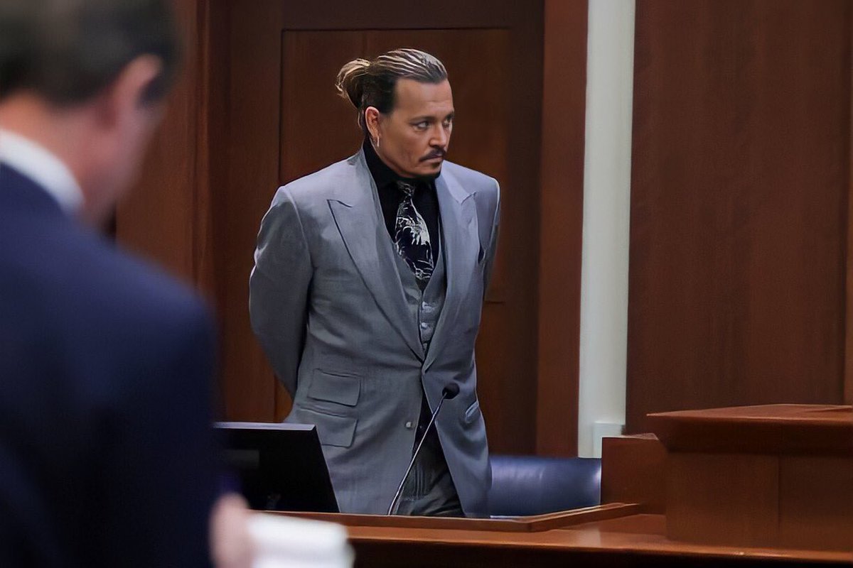 Johnny Depp lors du procès d'Amber Heard :

"Peu importe l'issue de ce procès, à la seconde où les accusations ont été portées contre moi... j'ai perdu. Je vivrai avec ça pour le reste de ma vie."