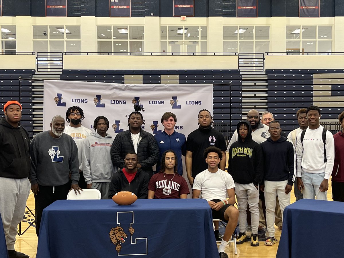Congrats to our football lions signing today!! Donovan Bradley- University of Redlands    Corey Leverette- Dean College.   Great day to be a Lion🦁