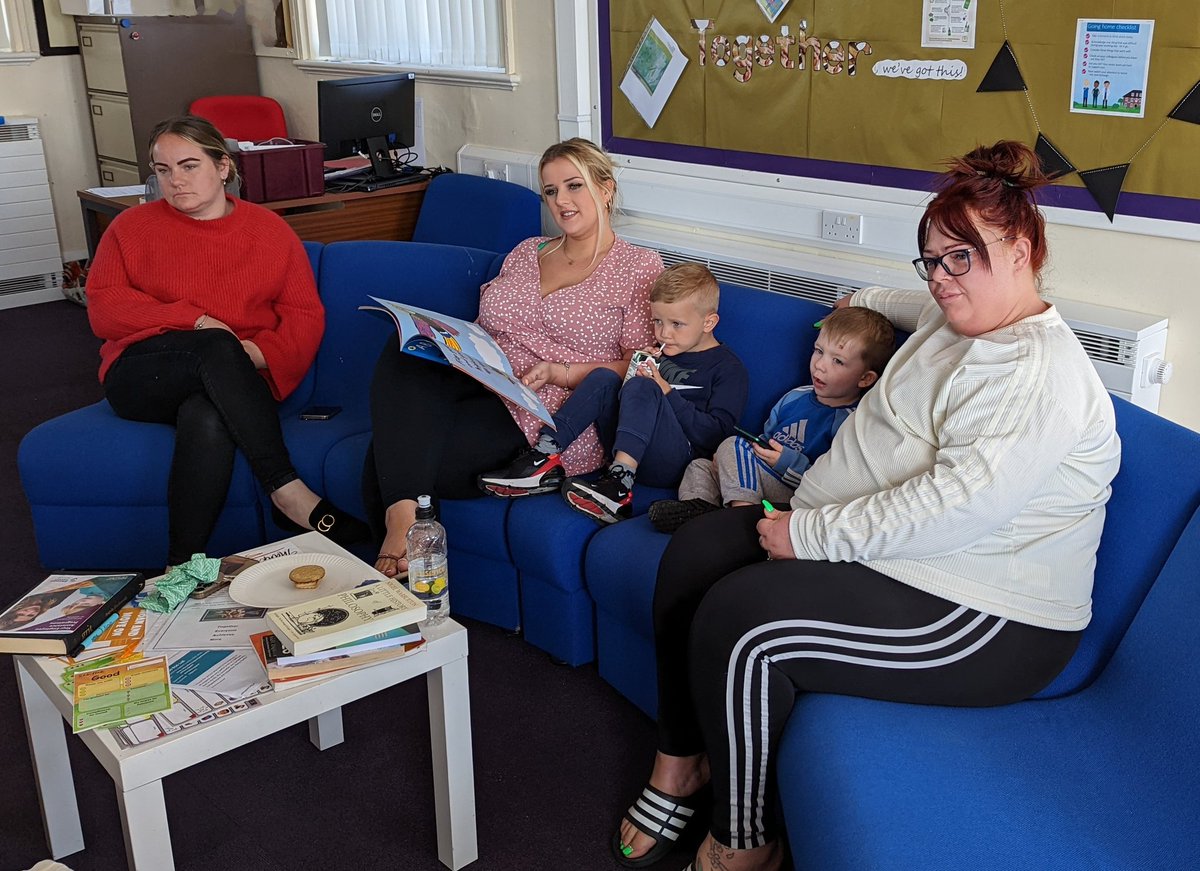OPAW_MrsPether's tweet photo. A huge thank you to all who joined our community coffee morning this morning and a special thank you to Ruth, Holly and Emma for sharing their expertise. #beingingthecommunitytogether. https://t.co/AtrjplJGKi