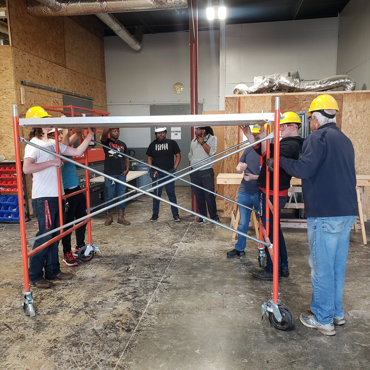 Scaffolding is a major part of homebuilding because it provides a safe platform for workers to reach high places. That's why we include it in our free hands-on, short-term training. Learn more here: gobuildyourfuture.com! #NAHA #tradeschool #construction #homebuilding