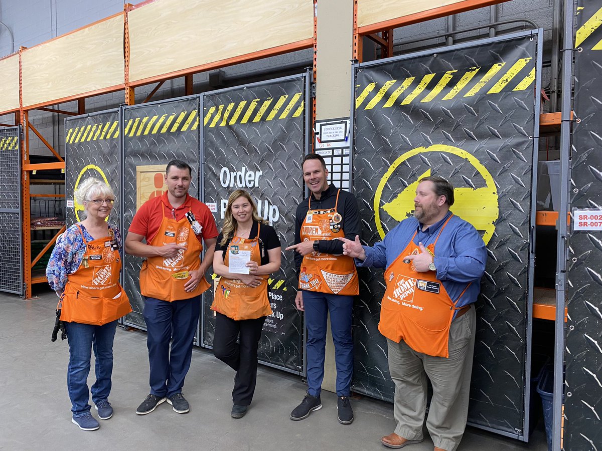 Andrew Nagy (@nagyandrew) on Twitter photo Recognizing Ursula for her service desk standards way to go!! <a href="/TroyPMDTOM/">Troy Nelson</a> <a href="/Anggale/">Angie Mock</a> <a href="/ThdEmily/">Emily Olmedo</a> Recognizing Ursula for her service desk standards way to go!! <a href="/TroyPMDTOM/">Troy Nelson</a> <a href="/Anggale/">Angie Mock</a> <a href="/ThdEmily/">Emily Olmedo</a>