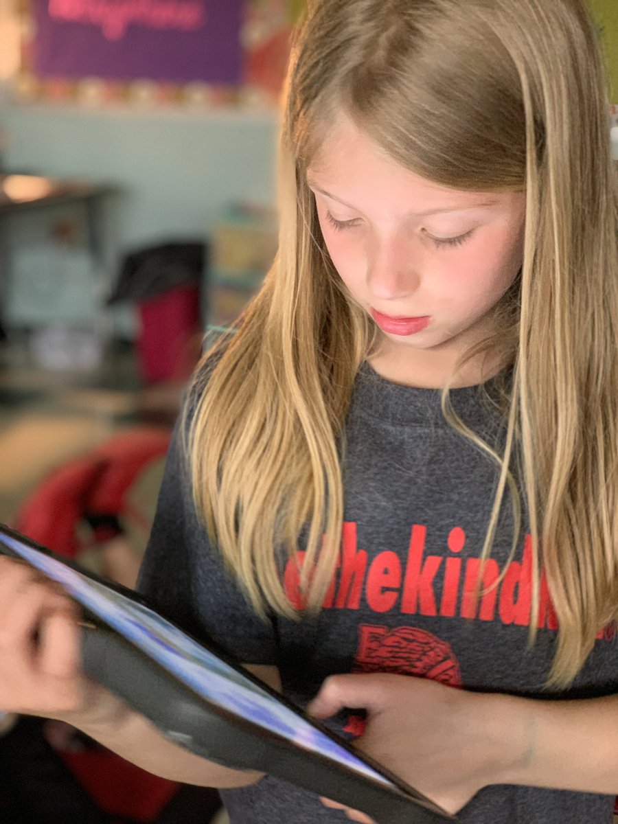 annavblake's tweet photo. Greenock Elementary celebrated Earth Day today with some VEXcode VR Ocean clean up robots. These CS Stars cleaned up 10 KG and then 23.5 KG of trash. We continued to improve our code until it was time to get on the bus! #CSforAll @VEXRobotics @GOMV_EF https://t.co/yeChXwa8QB