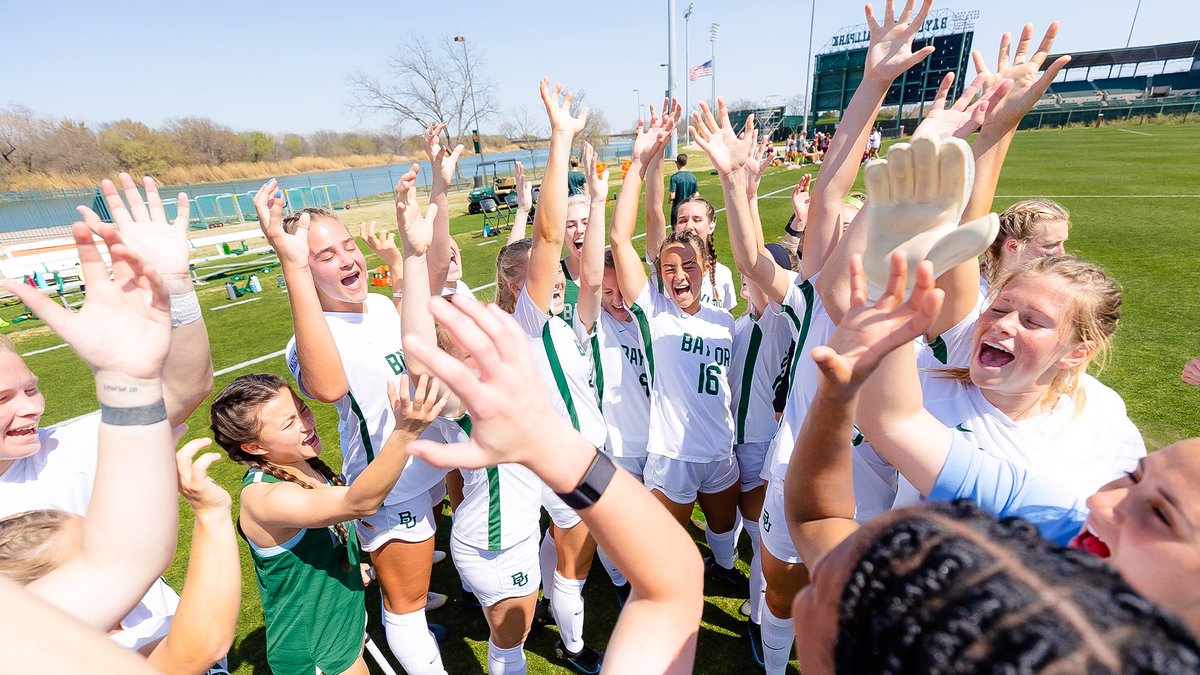 Spring has been fun, but we are ready for soccer season 👏

#SicEm🐻 | #FaithFamilyFutbol ⚽️