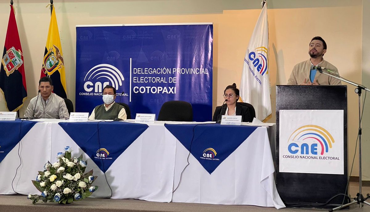 El <a href="/IDDemocracia/">Instituto de la Democracia</a> llevó a cabo la inauguración de la Escuela de Formación: "GÉNERO Y LIDERAZGO - PARTICIPACIÓN POLÍTICA DE LAS MUJERES Y JÓVENES" en <a href="/CNE_Cotopaxi/">CNE Cotopaxi</a>