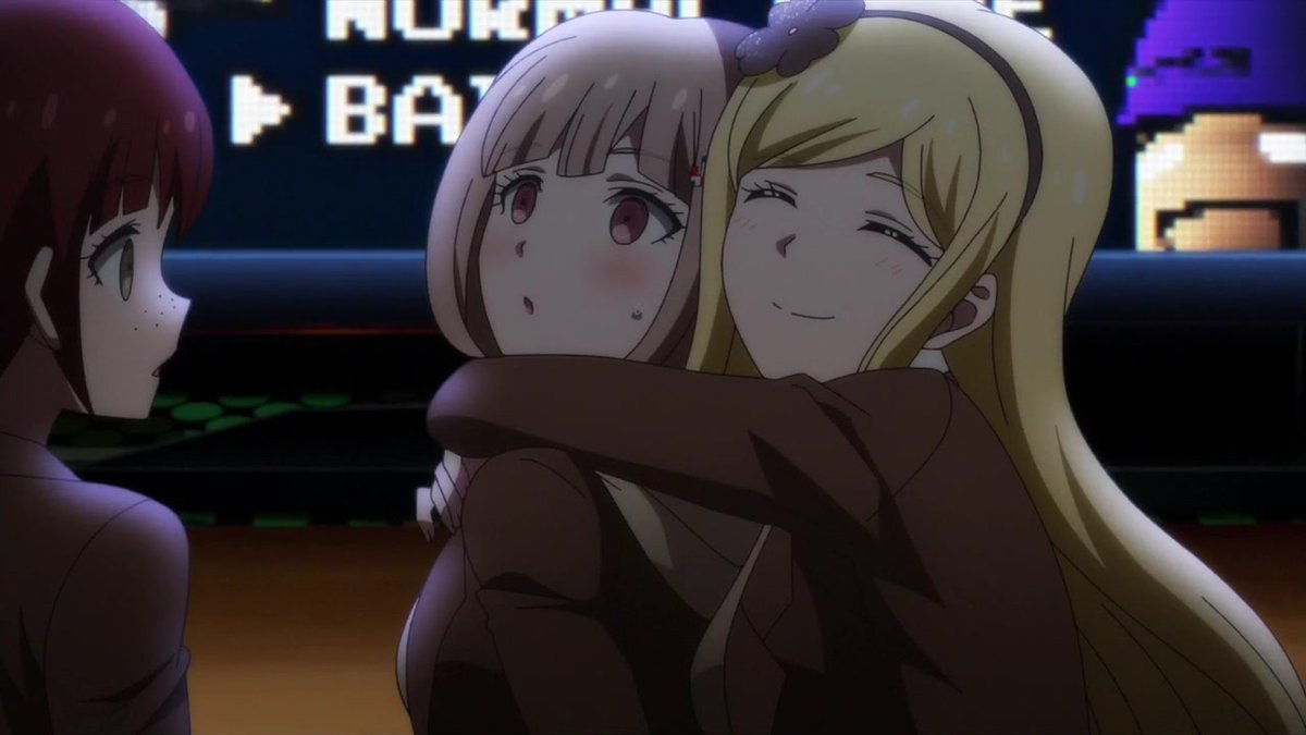"¡Nanami-san!"

No duda en abrazar a su bestie.