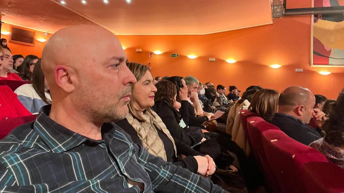 La escuela d teatro BAI celebra su 25 aniversario con el estreno de la obra ‘Caricias’, de la primera promoción
La concejala de Cultura ha mostrado el “orgullo” que supone para Barakaldo nque forme a actores y actrices
<a href="/amaiadelcampo/">Amaia del Campo</a> #alkatea #Barakaldo <a href="/infobarakaldo/">infobarakaldo</a> <a href="/BAIEskola/">BAI Antzerki Eskola</a>