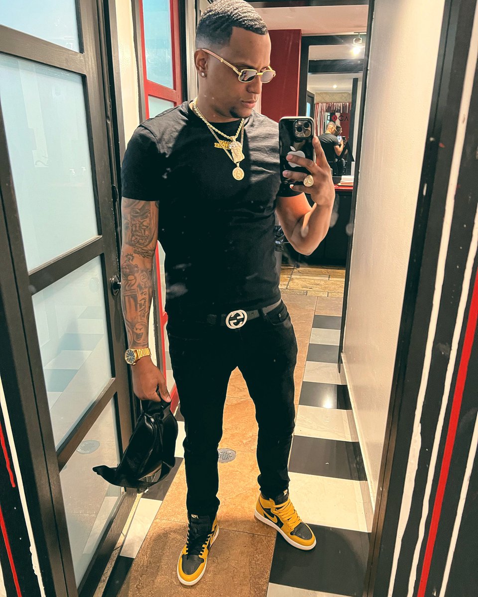 Elsexy05974296's tweet photo. $MOOD #MONEY  SIEMPRE TENEMOS UN DÍA DONDE PODEMOS DECIDIR QUÉ QUEREMOS SER , SI HOY FUERA ESE DÍA QUE TÚ DECIDIRÍAS 💯✅ https://t.co/EAxkGqg5XY