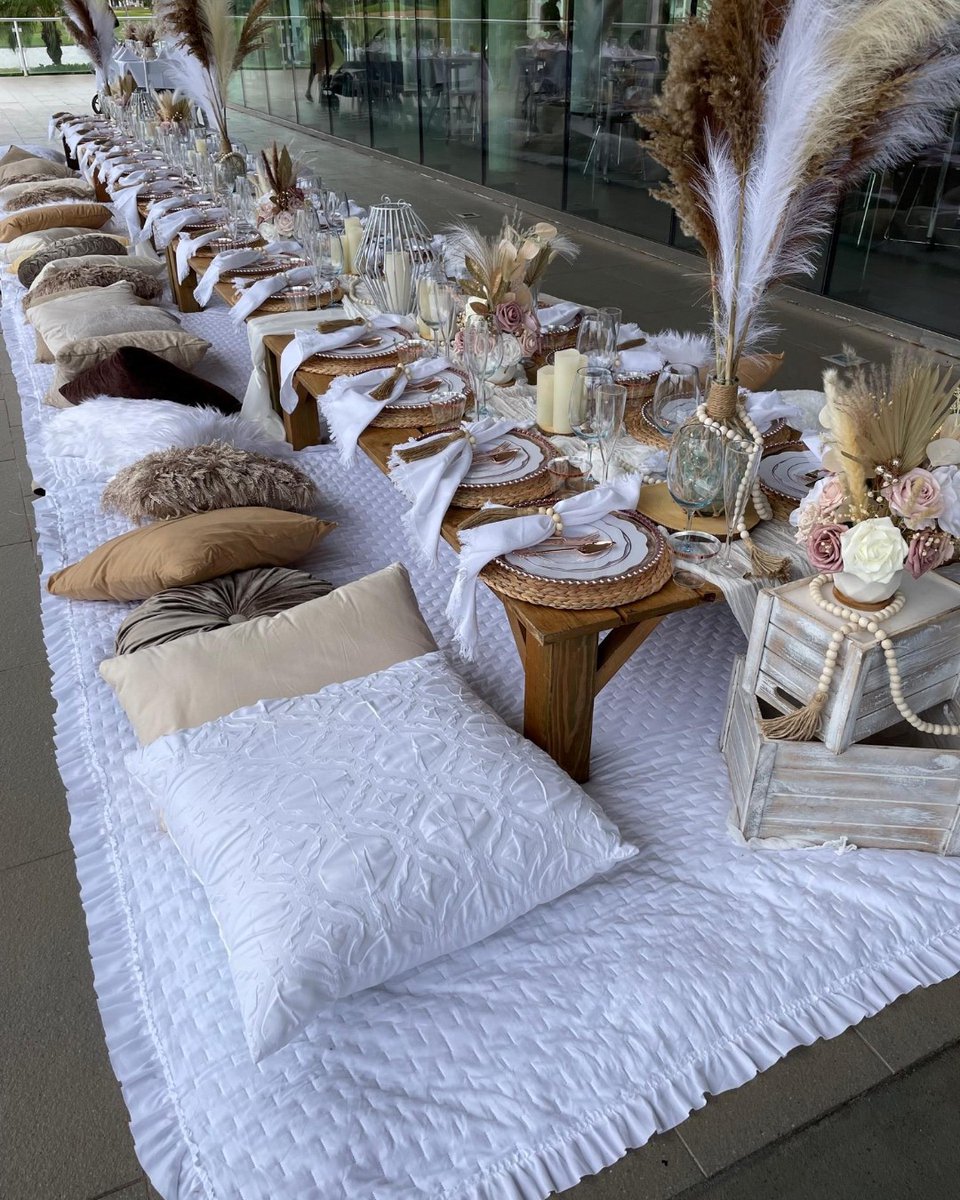 GolfAtKapolei's tweet photo. Customize your celebrations at Kapolei Golf Club, like this boujie outdoor Lanai picnic!  For more information, check out our website: https://t.co/dxwOwxicF4 https://t.co/KRoxXJQvu0