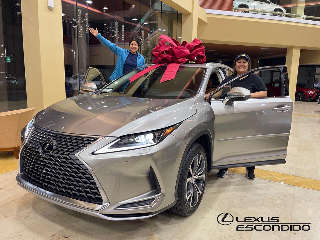 LexusEscondido's tweet photo. Happy Customers in their New RX! ❤️
sold by Marvin Graham
#Autojoyment #LexusEscondido #Lexus #LexusFamily #LexusRX https://t.co/5nfzuGbZOV