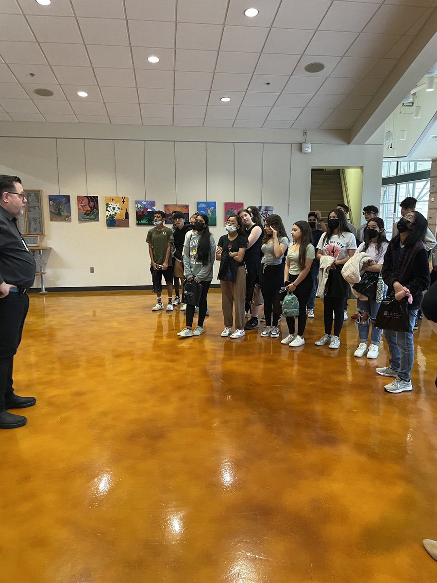 KSMSCounseling's tweet photo. Thank Northwest Vista for the amazing tour and visit! Our AVID 8th graders enjoyed every minute of it!#skyhawkpride #collgebound @govista @NISDStinson https://t.co/FFxU4dDzYJ