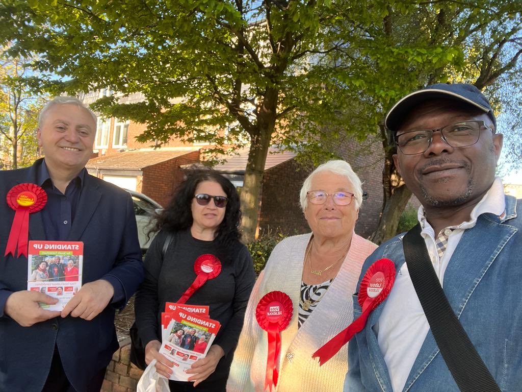 GunesMakbule's tweet photo. Team South Tottenham was out canvassing in Ferry Lane Estate earlier.  Solid support for Labour candidates! It was great having former mayor of Haringey, Aligul Ozbek with us! ⁦@coadje⁩ Cllr Shelia Peacock.  #labourdoorstep ⁦@SoToLabour⁩ ⁦⁦ https://t.co/FcZwI0FlIV