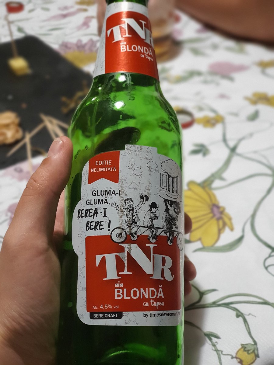 cjuverdeanu's tweet photo. @eftimie, sticlă verde, boss? https://t.co/qPDhXih3H1