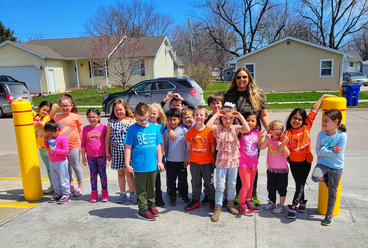 MissGoodwin2G's tweet photo. We had an amazing day for the walk a thon at Stewart!!! #washpride https://t.co/esgaryxdlO