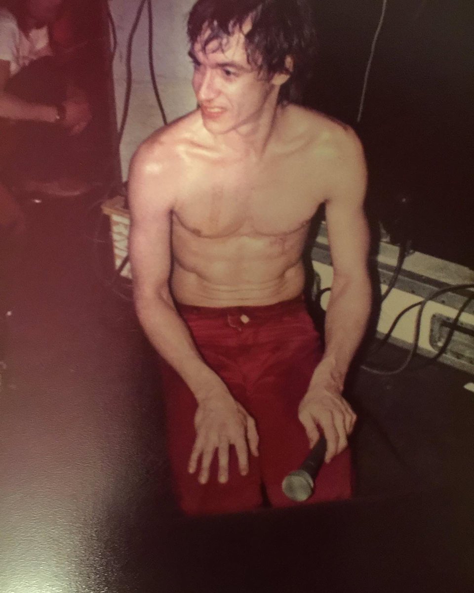 FUTURAMA FESTIVAL tweet media