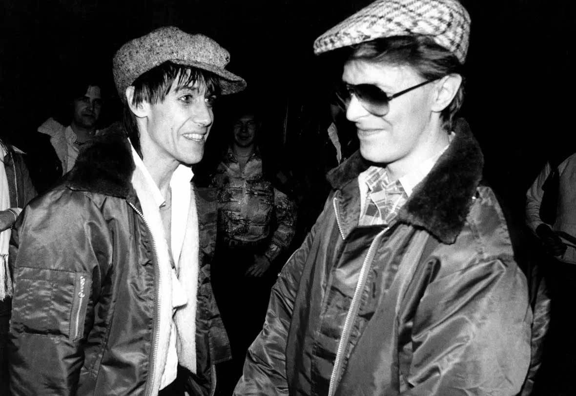 Today my great friend Iggy Pop is a year older. Happy birthday idiot! I wish you a fantastic day. 