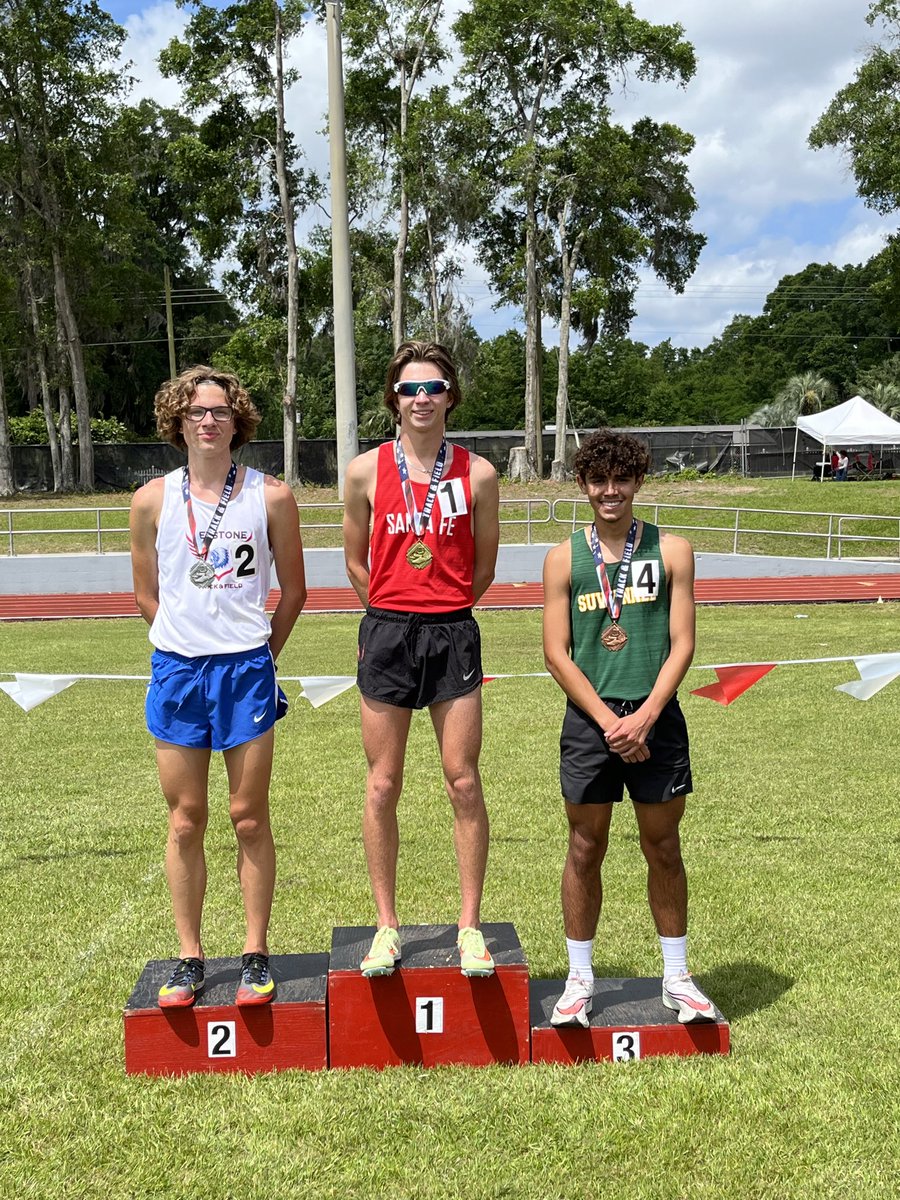 Congrats to Morgan Mobley 3rd Place and career best in 1600 meters 4:47!