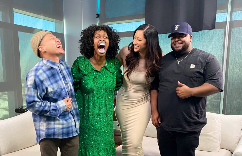 TimothyDeLaG's tweet photo. What happened to GloZell???
From the White House to getting evicted from her own house, she tells us the story of how when the views disappeared, her “friends” did too. Damn!
https://t.co/zMNqKhA65J https://t.co/oxFykJMqor