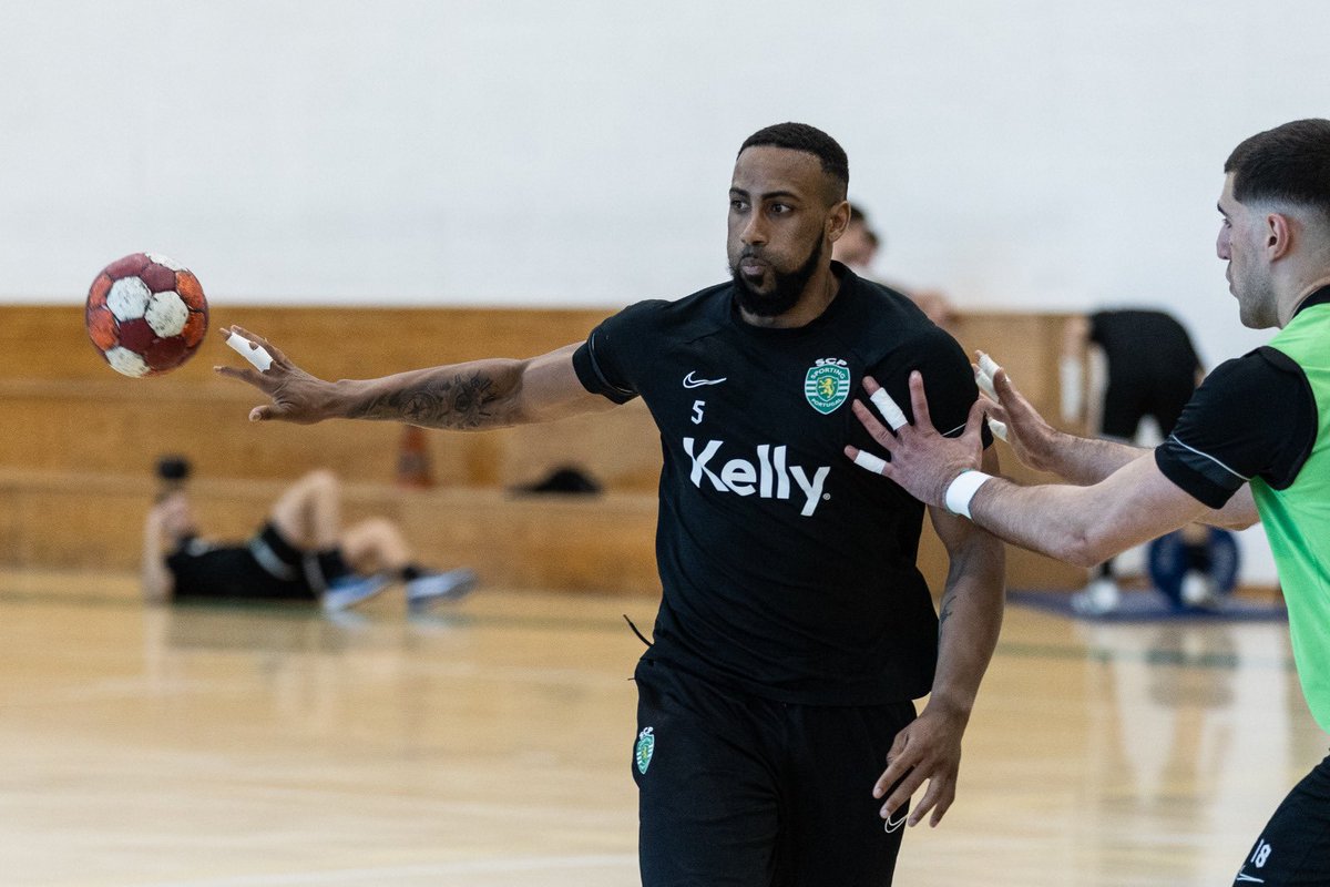 Edmilson23EA's tweet photo. Derby week 🫡🤾‍♂️ https://t.co/obGXrnWVxg
