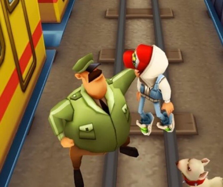 So I decided to speedrun Subway Surfers and made a police officer regret  his life choices 