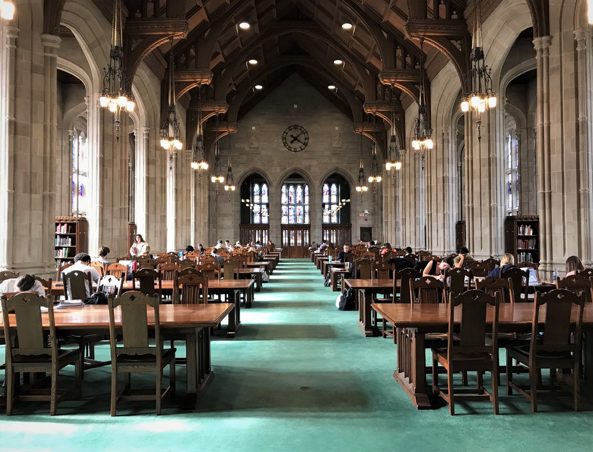 BapstLibrary's tweet photo. Quiet Thursday ~ Gargan Hall 4/21/22 https://t.co/OoQmMBctBl