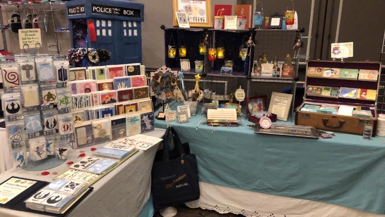 VisuallyOddCon's tweet image. Owl Post Greetings will be at the 2022 Visually Odd Con on April 23rd! Handmade greeting cards and other gifts inspired by fantasy, sci-fi, nature and Harry Potter.

OwlPostGreetings.com