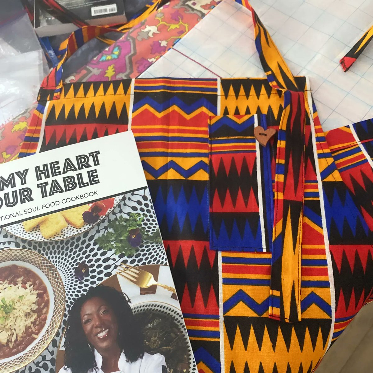 You guys are SO amazing 90% of you have already got my 5 Free Vegan Southern Greens Recipes! If you have not, then you are my stragglers, and you already know who you are. DM ME, share this post and tag 3 friends then you stand a chance to win one of my Chef René apron.